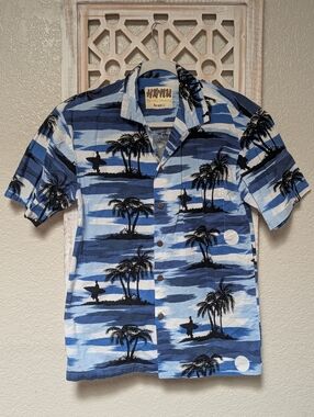 Honu Clothing Company Hawaii men's button down shirt no size tag tropical surfer